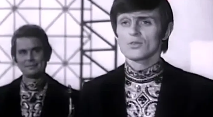 Юрий Петерсон