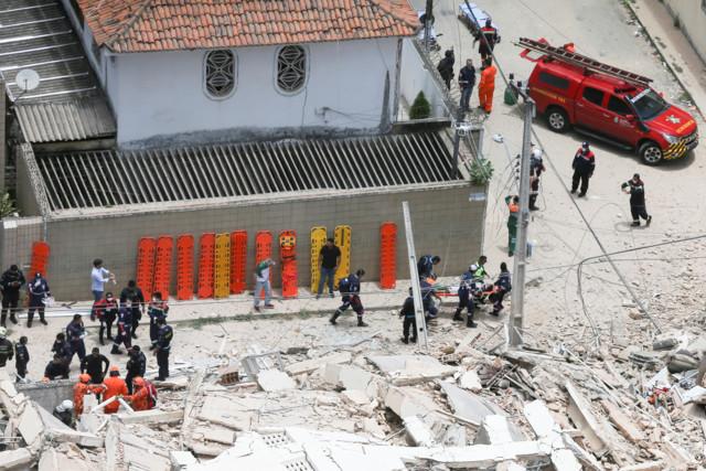 Бразилия, обрушение дома