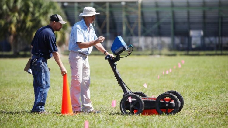 Флорида, школа, кладбище