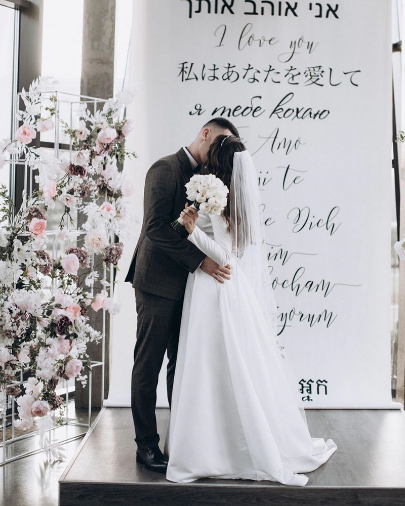 Дочь Кузьмы Скрябина показала новые свадебные снимки