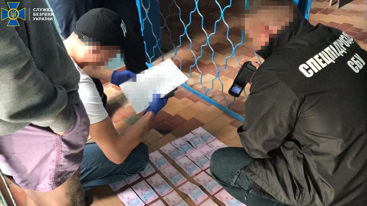 СБУ раскрыла коррупционную схему на таможне в Луганской области