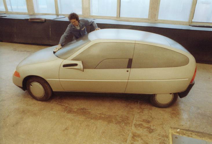автомобиль "ЗАЗ-1106"