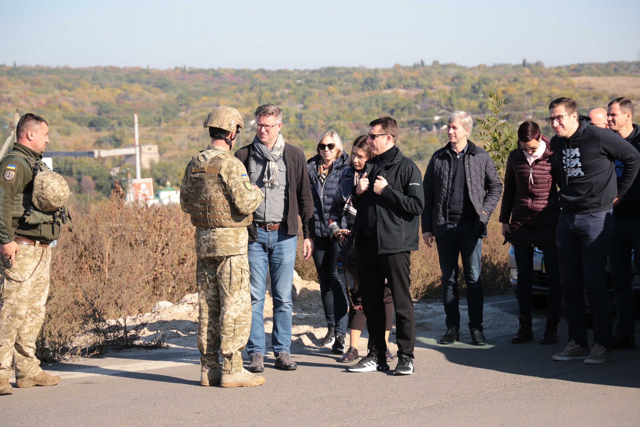 Делегация из Эстонии посетила КПВВ "Золотое"