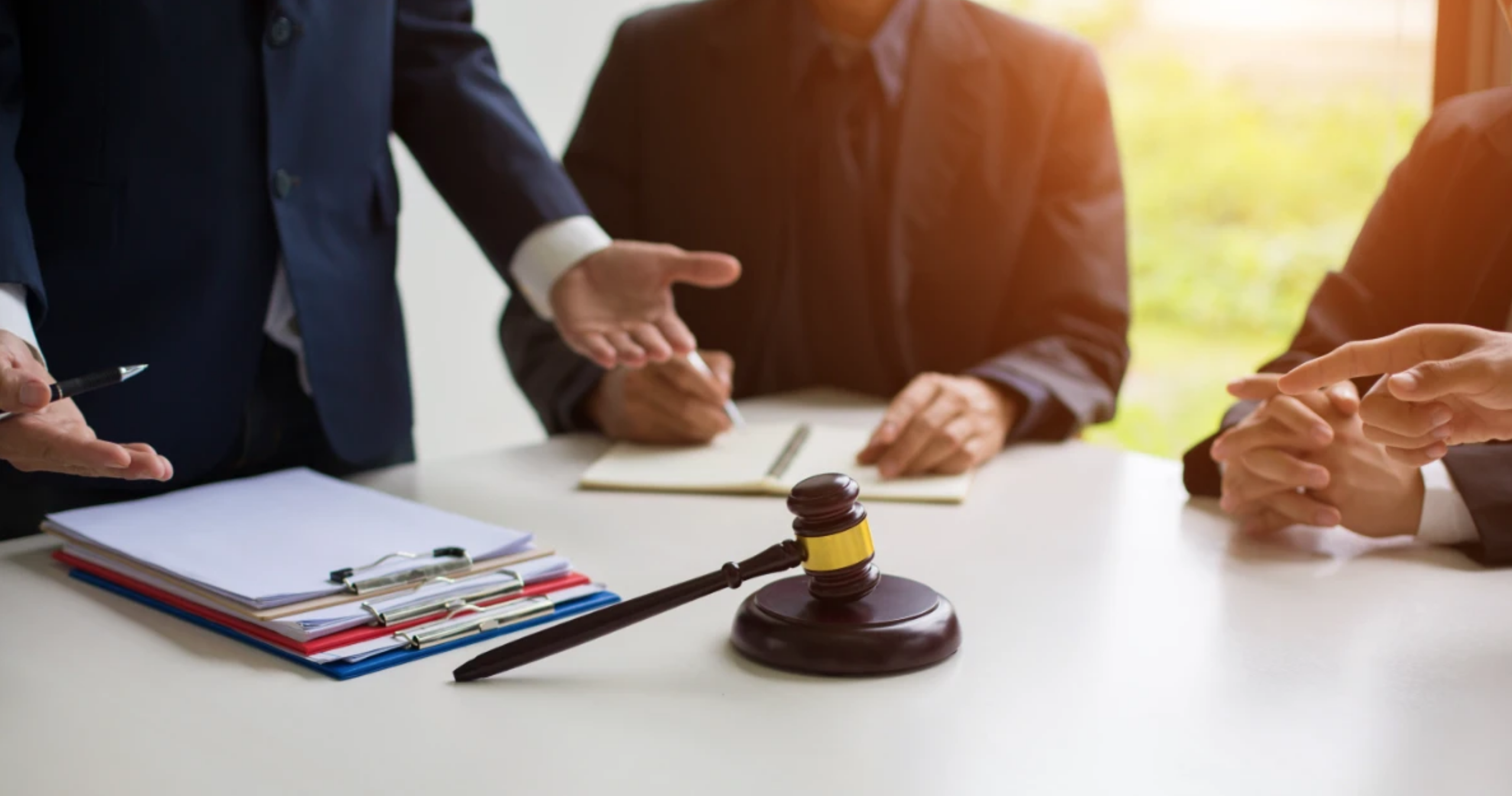 юридичне обслуговування бізнеса