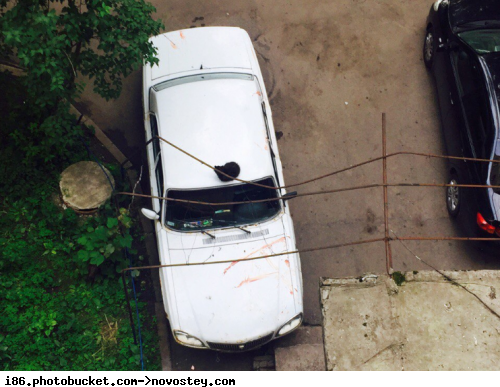 окровавленный автомобиль