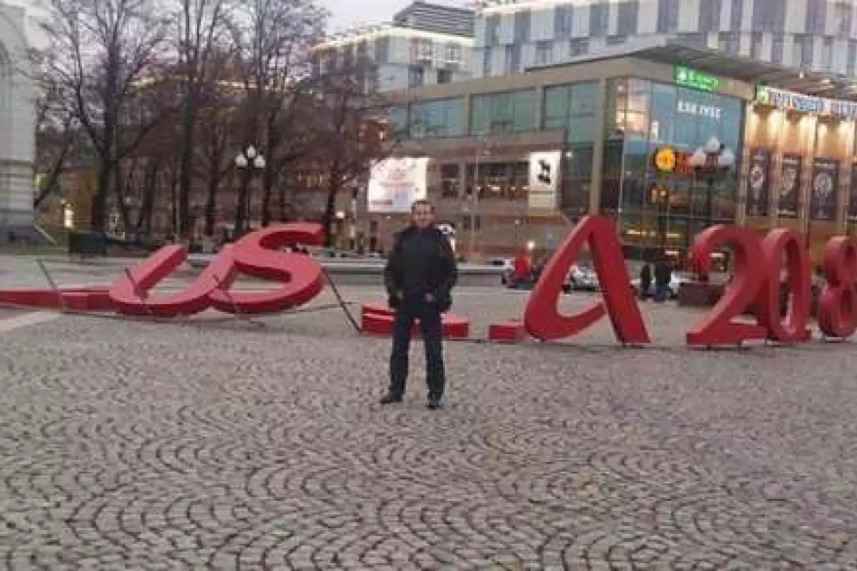В Калининграде шторм уничтожил надпись "Russian" на "US", - очевидцы В Калининграде шторм уничтожил надпись "Russian" на "US", - очевидцы