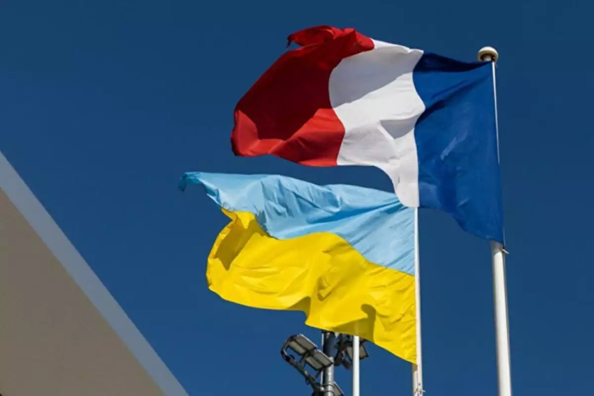 Франция планирует завершить двустороннее безопасное соглашение с Украиной в начале 2024 года Франция планирует завершить двустороннее безопасное соглашение с Украиной в начале 2024 года