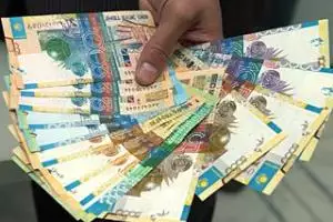 Нацбанк Казахстана провел девальвацию местной валюты
