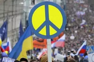 В украинских городах провели "Марш мира"