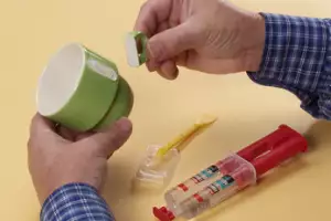 Эпоксидный клей: соединяет навсегда