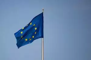 Рада ЄС викреслила Україну з "зеленого" списку для подорожей